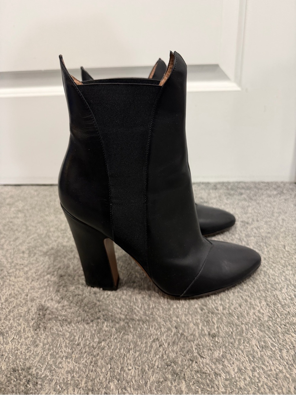 Alaïa Paris Black Leather Chelsea Ankle Boots 37.5